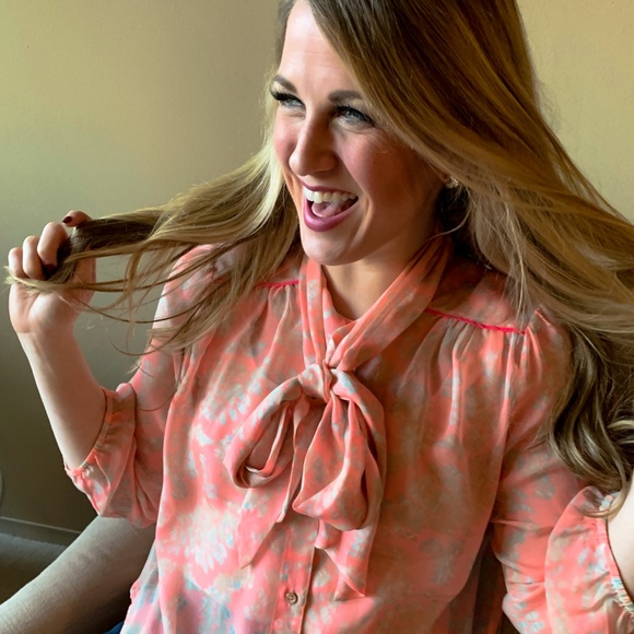 Elizabeth and James Blouse - Picture 5 of 5